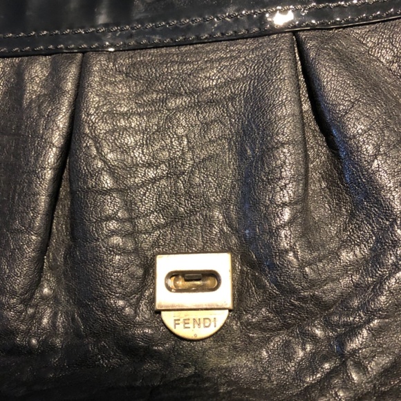 Fendi B bag and matching wallet - Picture 8 of 16